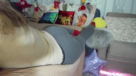 Snapshot of meganfox3325 chatting on February 25, 2025, 6:20 pm Nicki--------- Welcome to my Room online show from February 25, 2025, 6:20 pm