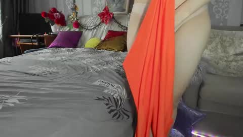 Nicki--------- Welcome to my Room online show from March 19, 2026, 9:02 am