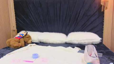 Megan online show from April 27, 2026, 1:53 pm