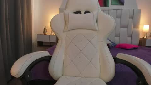 Megan Queen online show from July 2, 2026, 12:22 pm