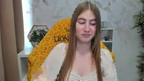 Snapshot of meganx_candy chatting on December 5, 2024, 10:23 am Megan online show from December 5, 2024, 10:23 am