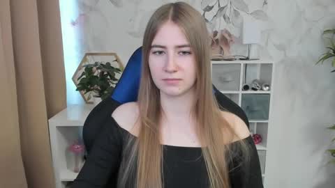Snapshot of meganx_candy chatting on December 13, 2024, 7:58 am Megan online show from December 13, 2024, 7:58 am
