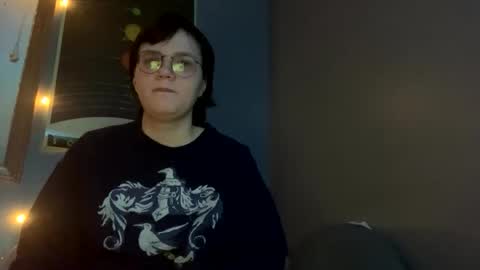 Snapshot of megeggs chatting on December 1, 2025, 6:29 am Megeggs online show from December 1, 2025, 6:29 am