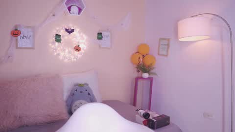 Meggie 1J online show from October 30, 2025, 12:34 am