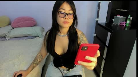 Snapshot of megumi3 chatting on October 18, 2025, 12:02 am megumi3 online show from October 18, 2025, 12:02 am