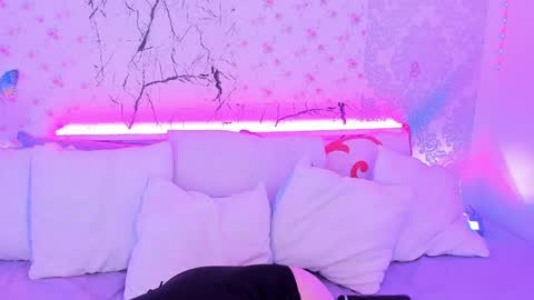meimurasakii online show from May 29, 2026, 8:07 pm