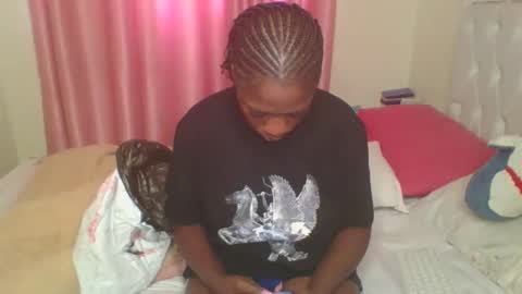 pretty online show from January 13, 2026, 7:35 am