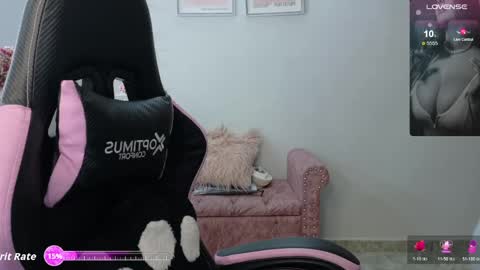Snapshot of melaany_ chatting on April 30, 2026, 12:39 am Melaany online show from April 30, 2026, 12:39 am