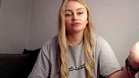 Melania online show from December 2, 2024, 7:27 pm