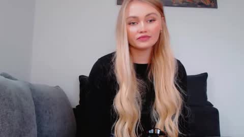 Melania online show from December 5, 2025, 12:14 pm