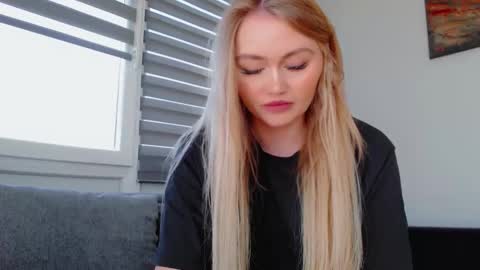 Melania online show from April 24, 2026, 11:45 am