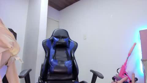 MELANI - online show from November 7, 2025, 2:39 pm