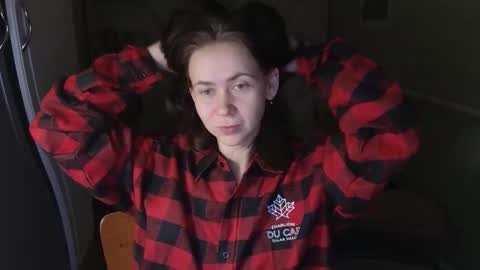 Mila online show from November 22, 2025, 7:35 pm