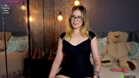 Snapshot of melanie__5 chatting on April 20, 2026, 2:14 am Melanie Baez online show from April 20, 2026, 2:14 am