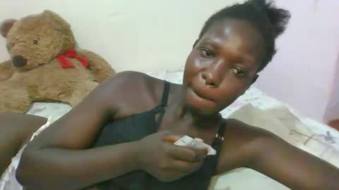 Snapshot of melanie_bae1 chatting on May 6, 2026, 7:30 pm melanie_bae1 online show from May 6, 2026, 7:30 pm