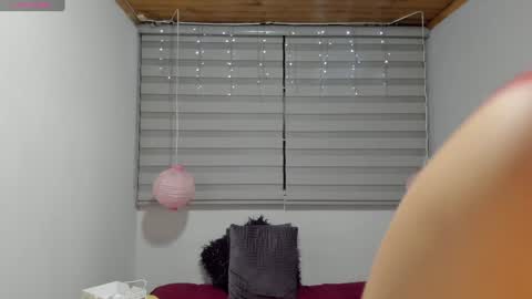 Snapshot of melanie_hh chatting on January 19, 2025, 10:06 am Melanie  online show from January 19, 2025, 10:06 am