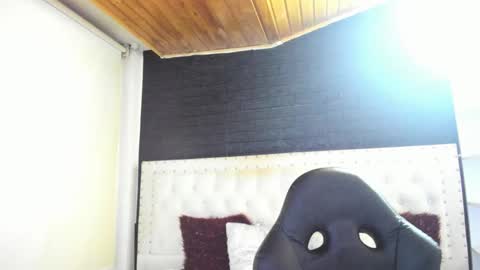 Snapshot of melanie_hh chatting on March 2, 2025, 4:07 am Melanie  online show from March 2, 2025, 4:07 am