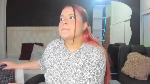 Snapshot of melanie_hh chatting on March 11, 2025, 4:10 am Melanie  online show from March 11, 2025, 4:10 am