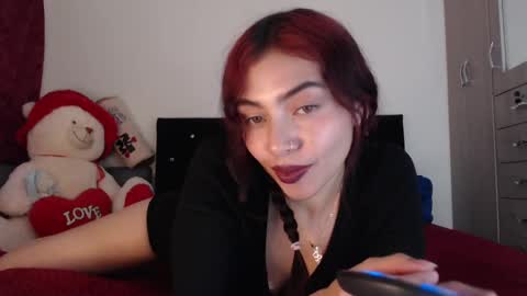 Melanie roux  online show from March 5, 2025, 9:26 pm