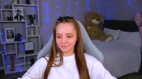 MelanieAlves online show from April 17, 2026, 2:31 pm