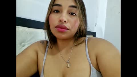 melaniie_roussel online show from April 4, 2026, 11:57 pm