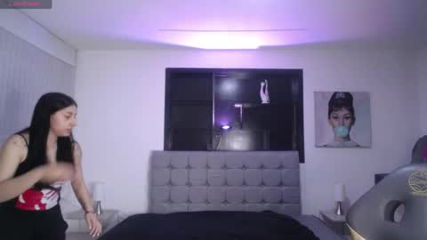melanny_petite online show from June 4, 2026, 12:33 pm