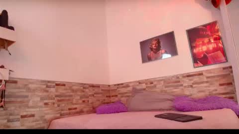 Melanny taylor online show from December 19, 2025, 8:38 pm