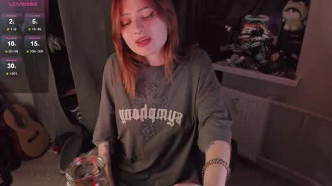 Snapshot of melante_s chatting on October 20, 2025, 7:03 pm Ash online show from October 20, 2025, 7:03 pm