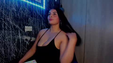 Snapshot of melany_ramirezz chatting on November 7, 2025, 4:01 am Melany follower online show from November 7, 2025, 4:01 am