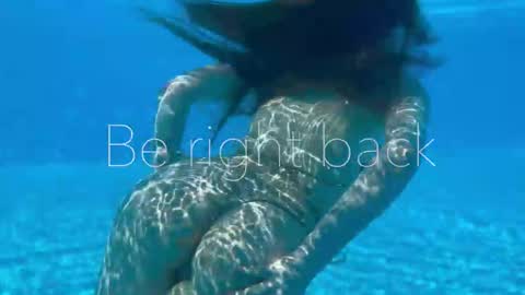 Adel online show from November 26, 2025, 6:53 pm