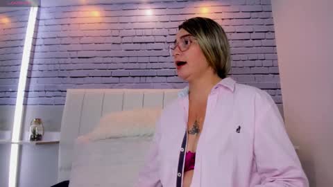 Melany  online show from September 19, 2025, 8:16 am