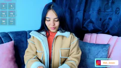    Independent model online show from September 21, 2025, 6:37 am