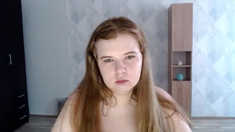 Melina online show from September 22, 2025, 7:54 am