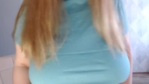 Melina online show from October 15, 2025, 7:19 am