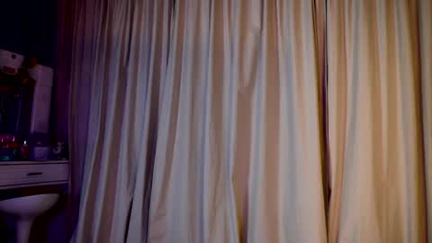 MelinaSmith  online show from July 22, 2026, 1:19 am