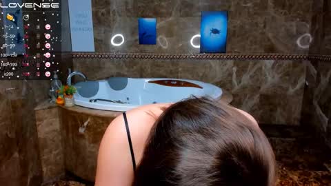 Melinda online show from November 27, 2025, 12:24 am