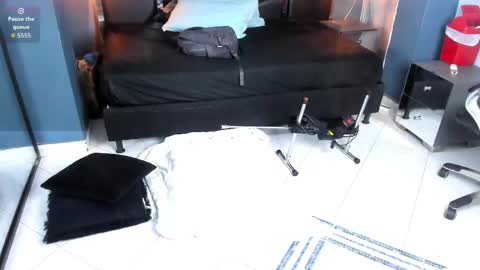 melissa_23_ online show from April 17, 2026, 11:57 am