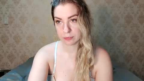 Snapshot of melissa_s2 chatting on June 5, 2026, 2:18 am Melissa online show from June 5, 2026, 2:18 am