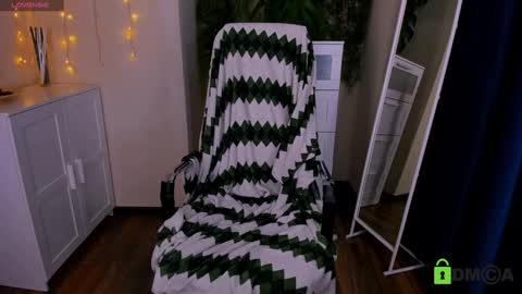 Melissa online show from December 7, 2024, 9:55 pm