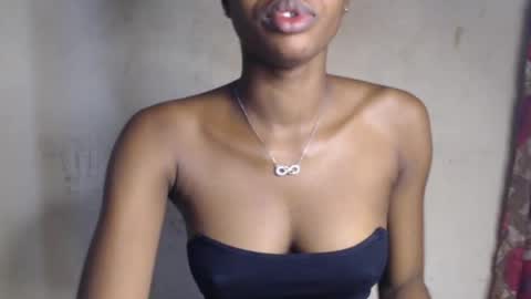 melissa_xx11 online show from June 14, 2026, 8:16 am