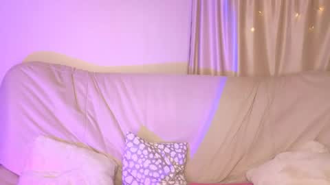 Snapshot of melissachaarm_ chatting on May 14, 2026, 5:25 am Melissa online show from May 14, 2026, 5:25 am