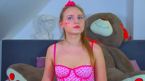 MelissaBerry online show from October 27, 2025, 8:51 am