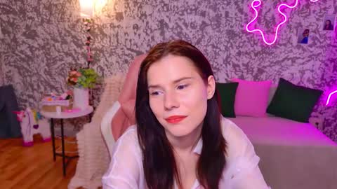 mellhyees online show from March 21, 2026, 4:21 pm