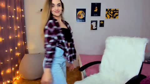 Snapshot of mellifluoustess chatting on December 6, 2024, 7:45 pm Tessa online show from December 6, 2024, 7:45 pm