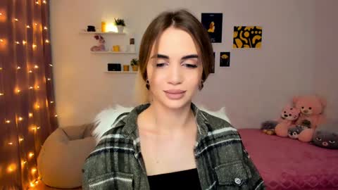 Snapshot of mellifluoustess chatting on December 8, 2024, 9:08 pm Tessa online show from December 8, 2024, 9:08 pm