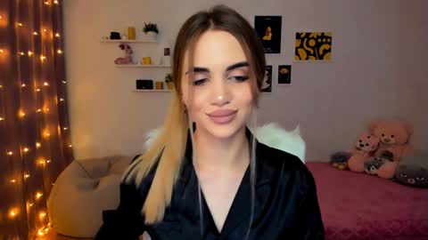 Snapshot of mellifluoustess chatting on December 9, 2024, 8:01 pm Tessa online show from December 9, 2024, 8:01 pm