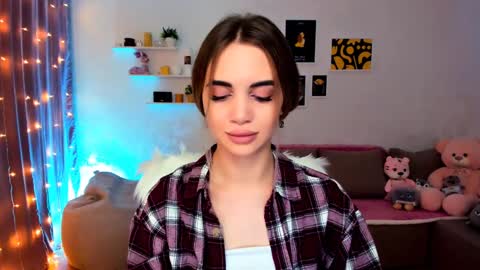 Snapshot of mellifluoustess chatting on December 22, 2024, 9:20 pm Tessa online show from December 22, 2024, 9:20 pm