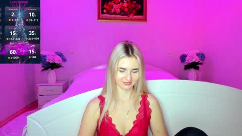 Snapshot of mellina_tey chatting on December 10, 2024, 11:30 pm Mellina online show from December 10, 2024, 11:30 pm