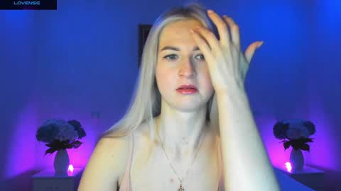 Snapshot of mellina_tey chatting on December 24, 2024, 8:16 pm Mellina online show from December 24, 2024, 8:16 pm