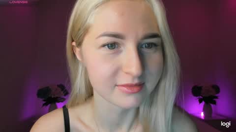 Snapshot of mellina_tey chatting on December 28, 2024, 11:05 pm Mellina online show from December 28, 2024, 11:05 pm
